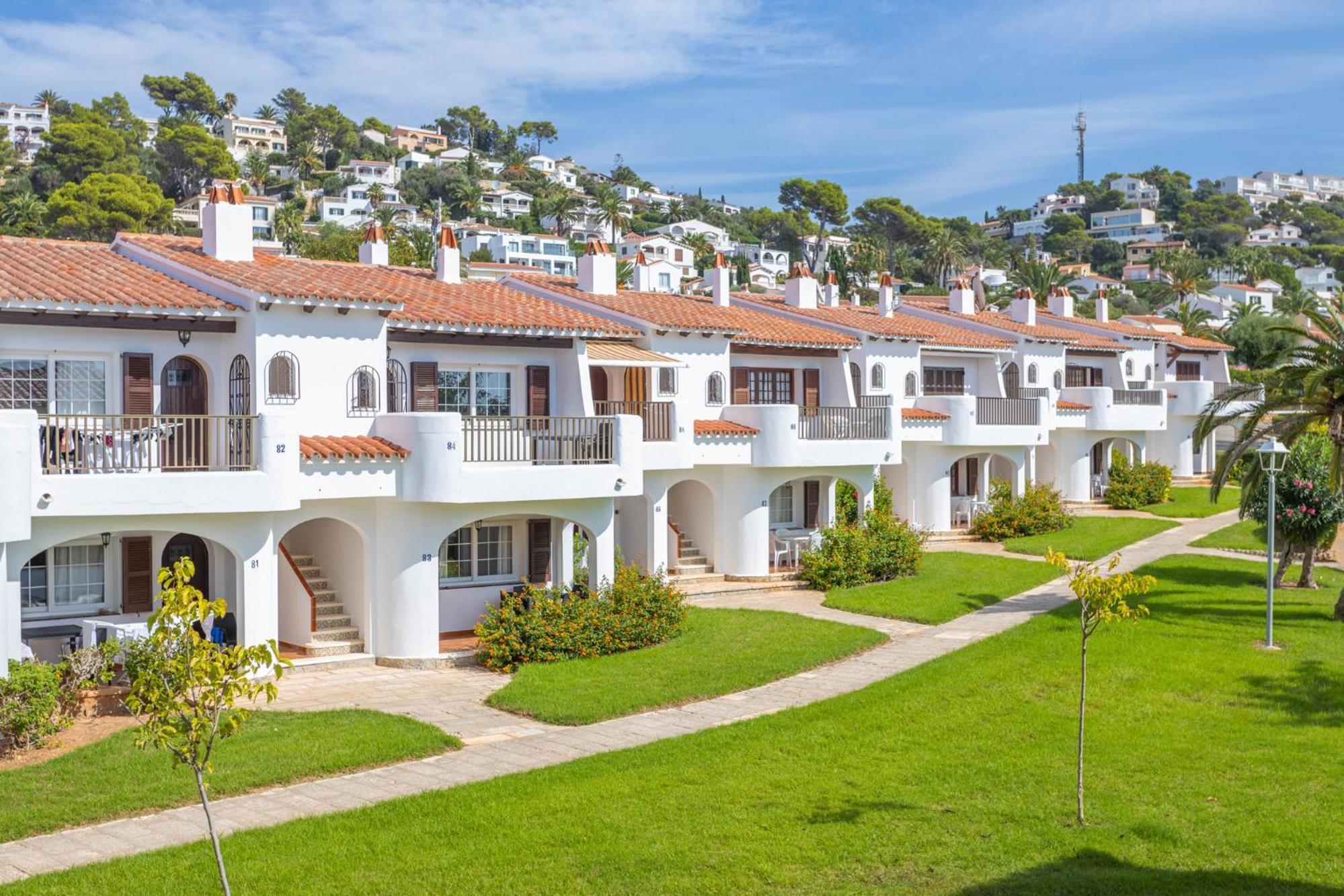 Aparthotel Gardens By Menorcarentals Son Bou