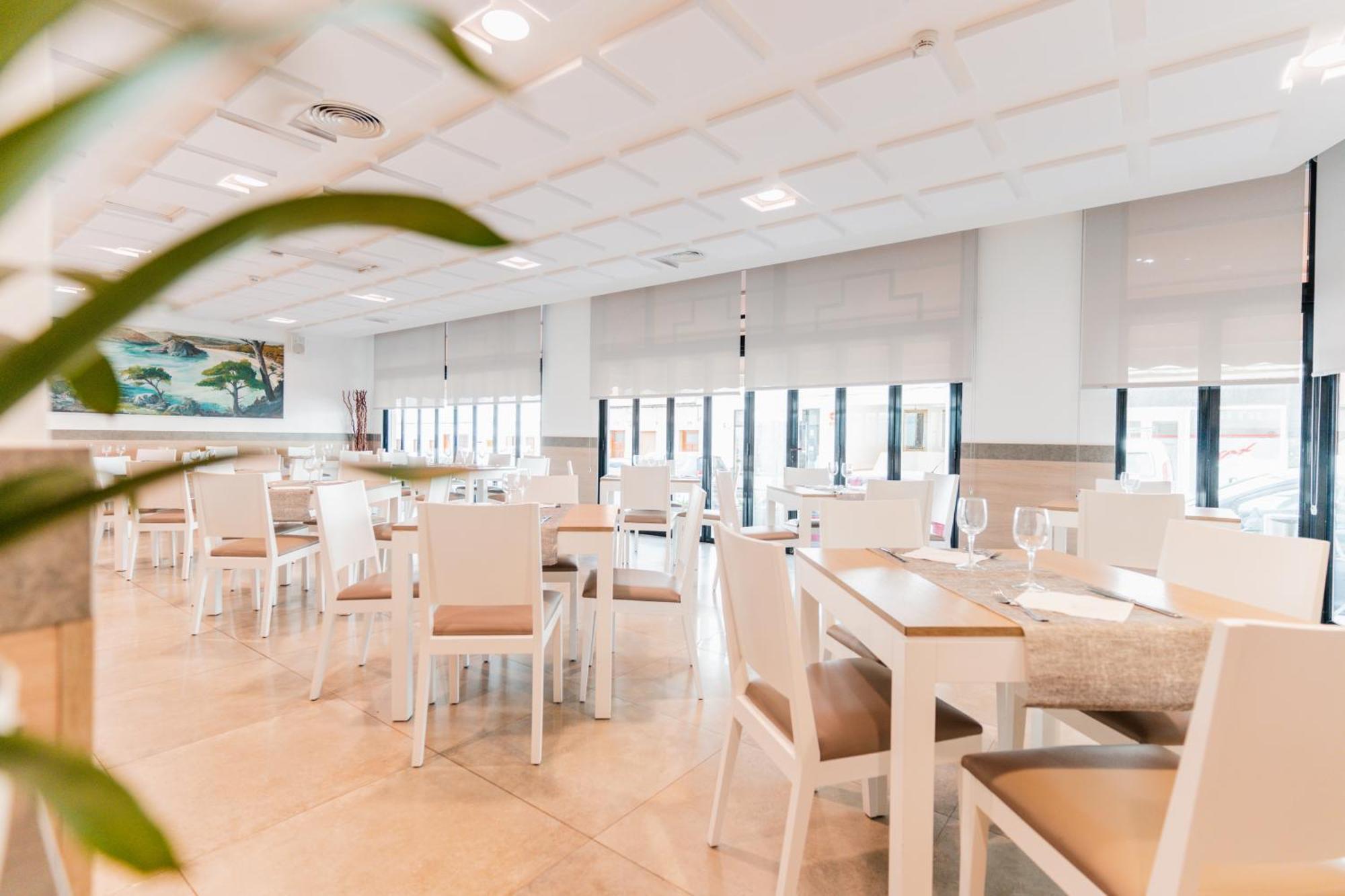 Loar Aparthotel 3*