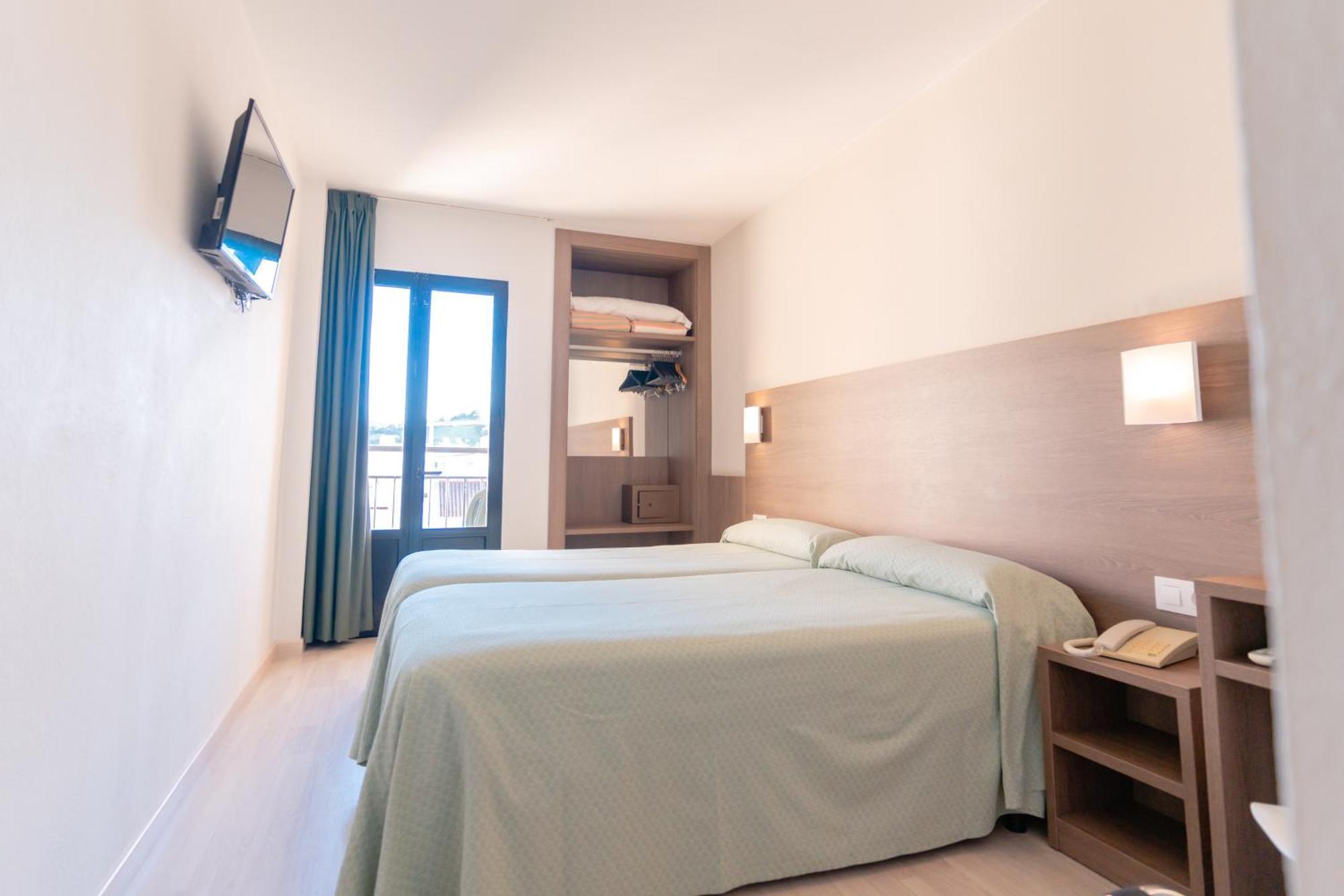 Aparthotel Loar 3*