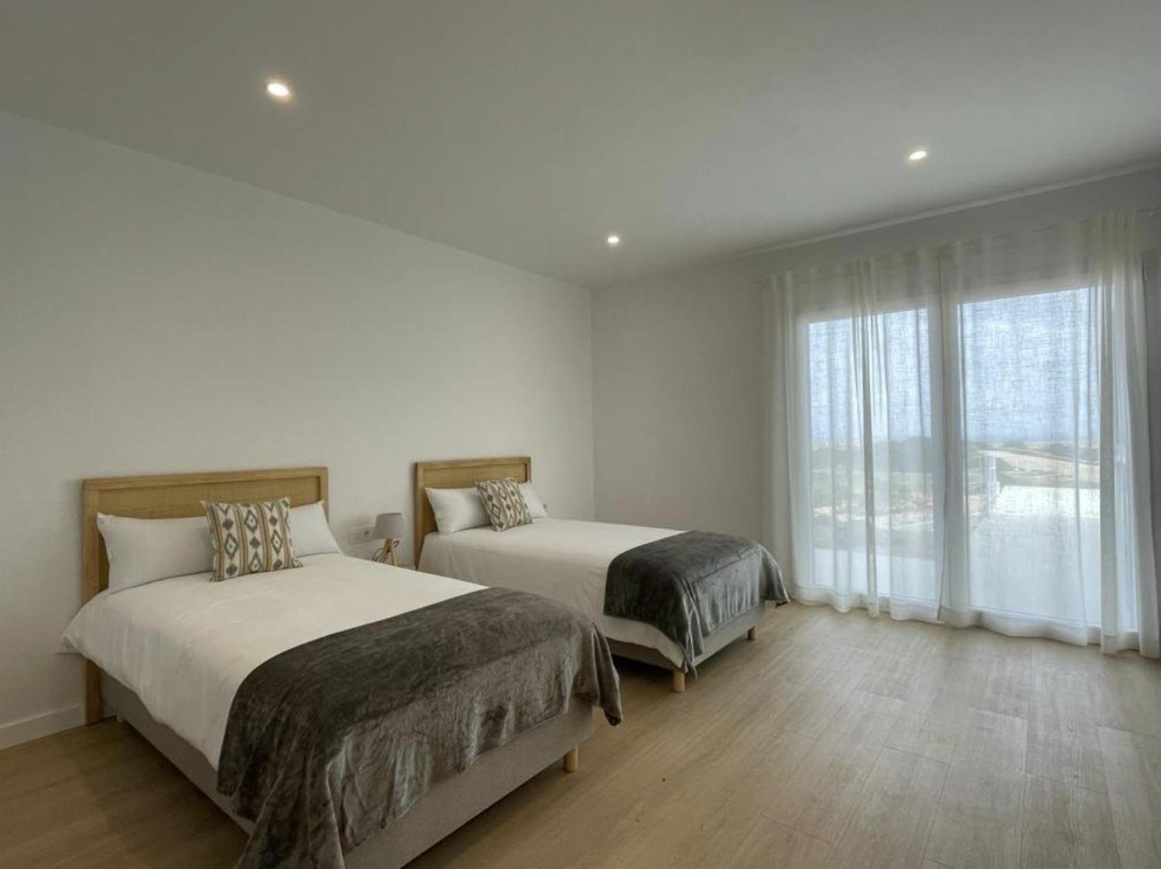 Islander * Cala Morell