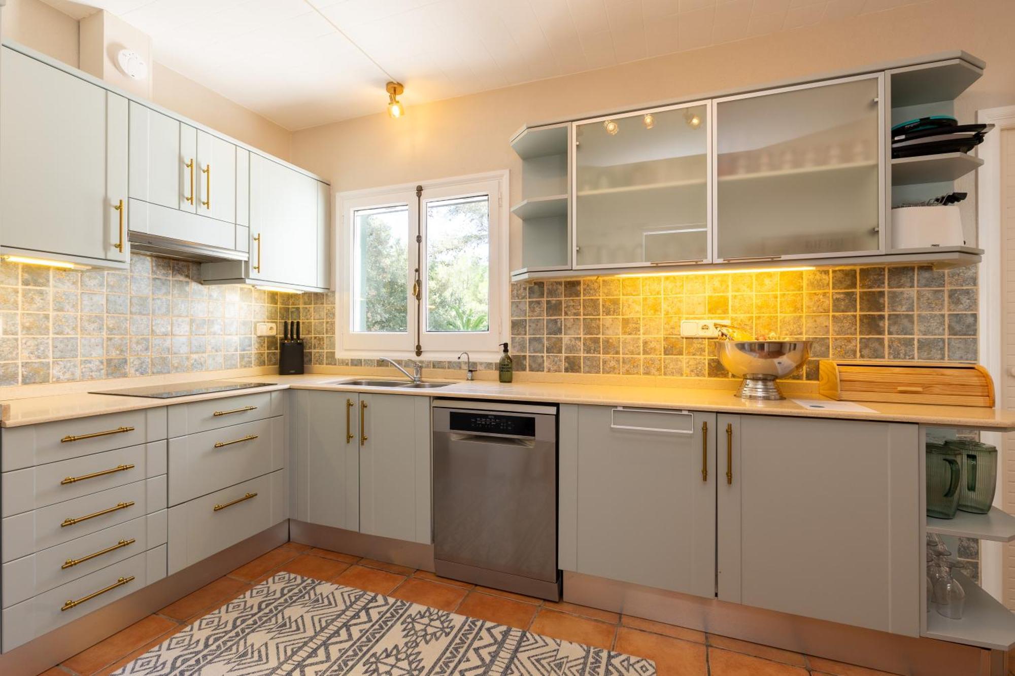 Caterina Authentic In Quiet, Wooded Area * Es Mercadal