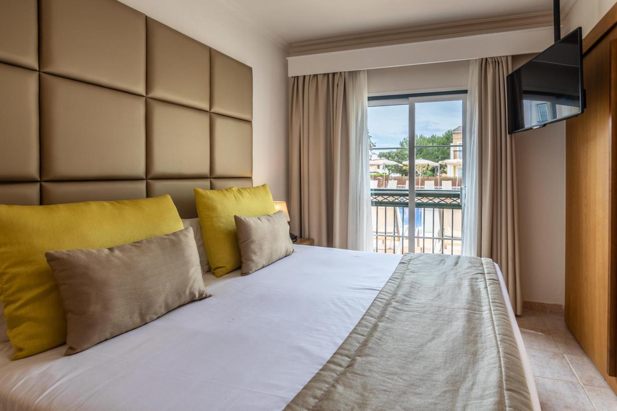 Zafiro Menorca Apartahotel 4*