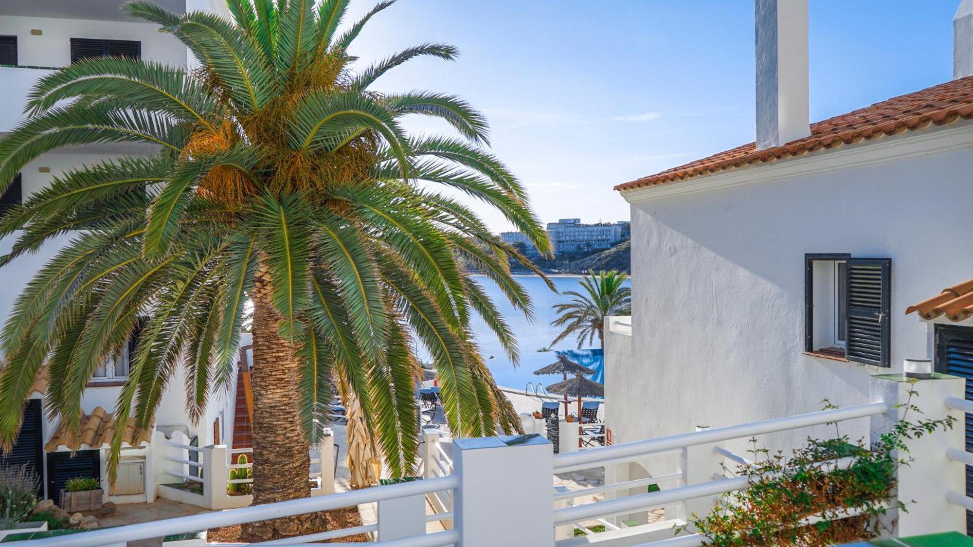 Aparthotel White Sands Club 3*