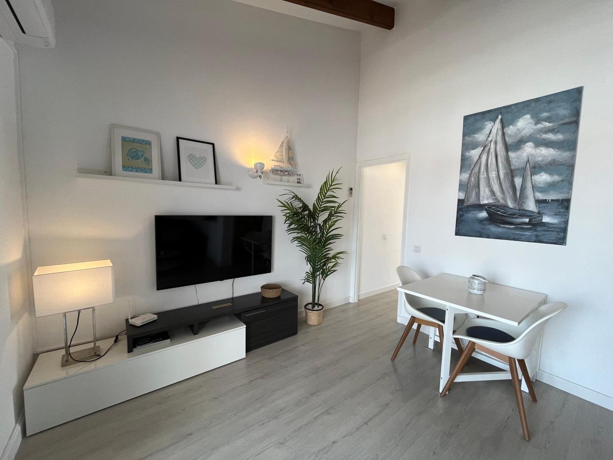 C-4 By Som Menorca *