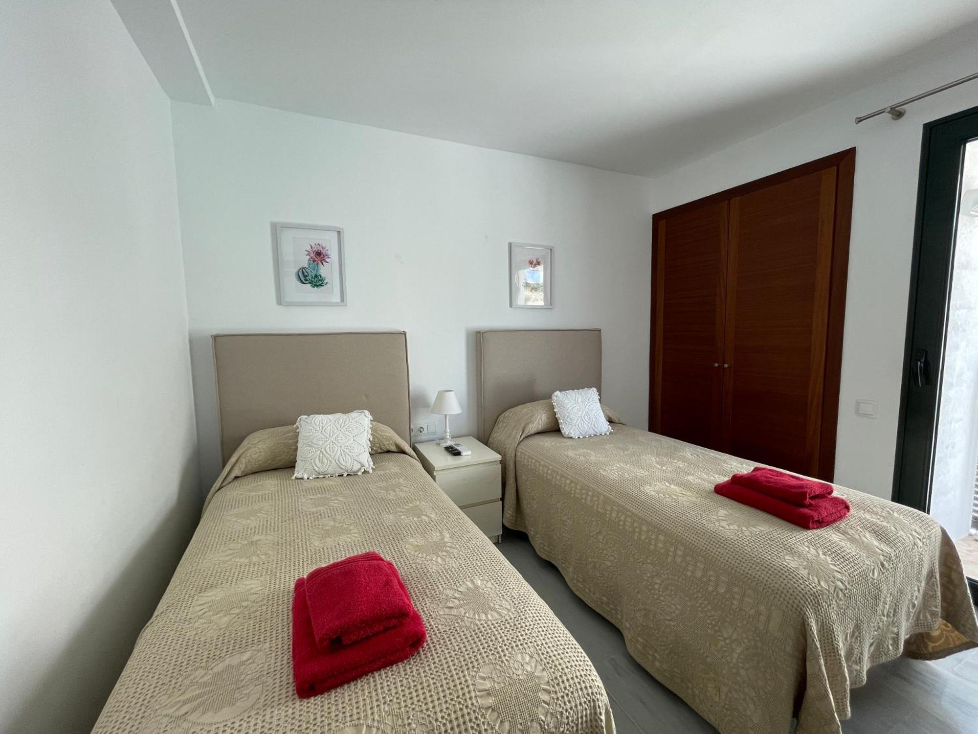 Сasa de vacaciones Bahia 28 By Som Menorca Fornells (Menorca)
