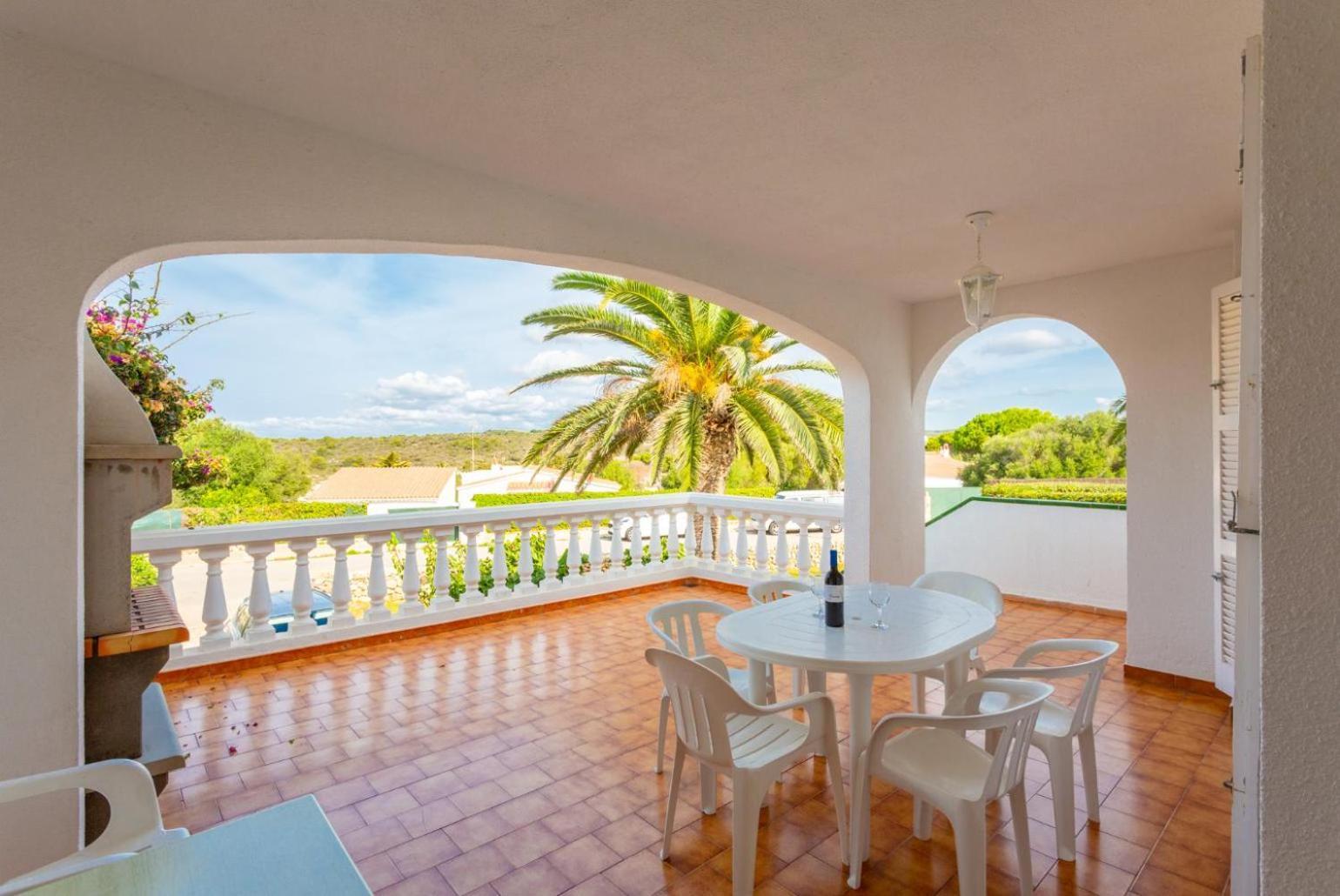Bini Estrella Villa *