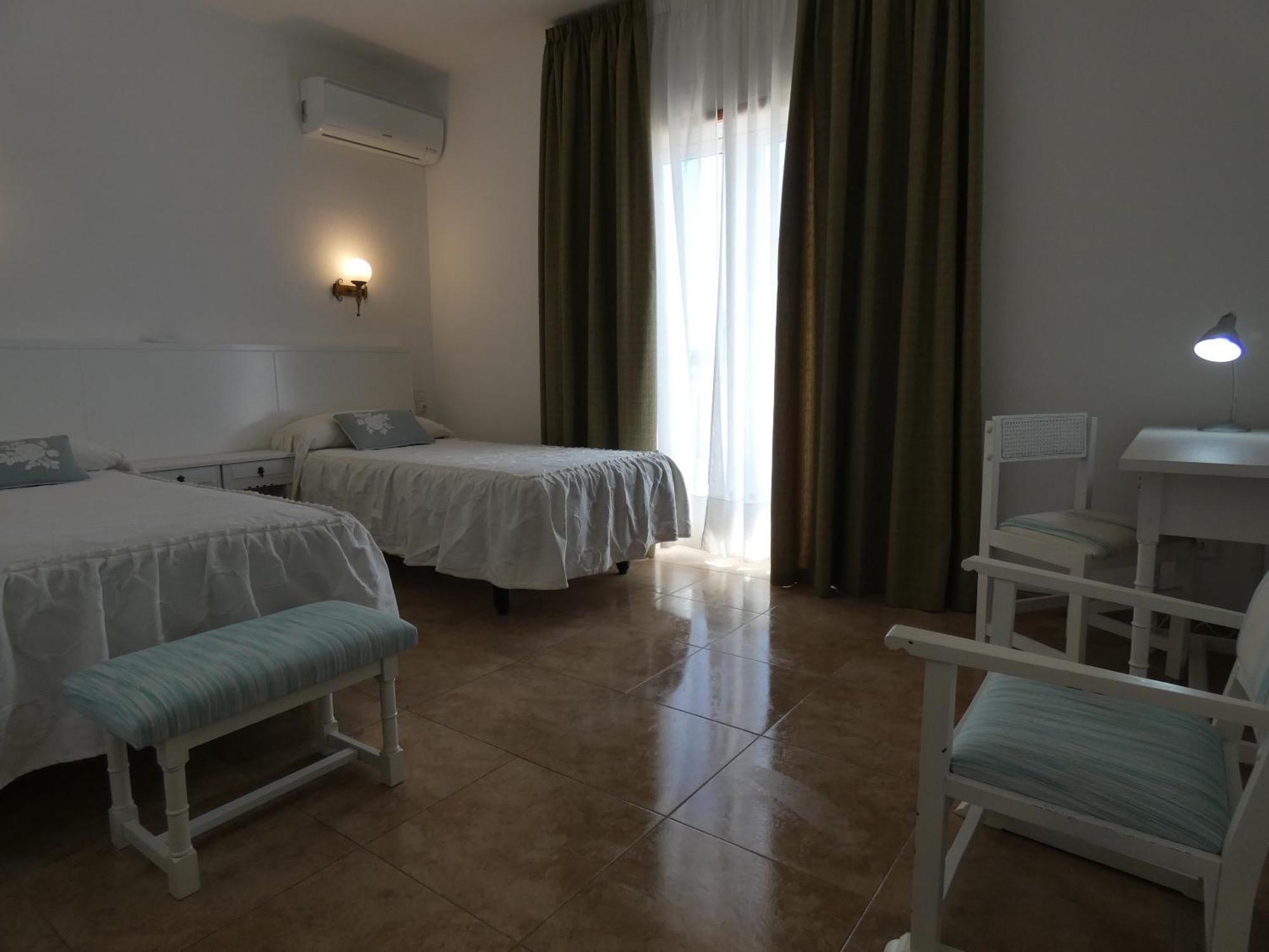 Guest house Port Fornells (adults Only)