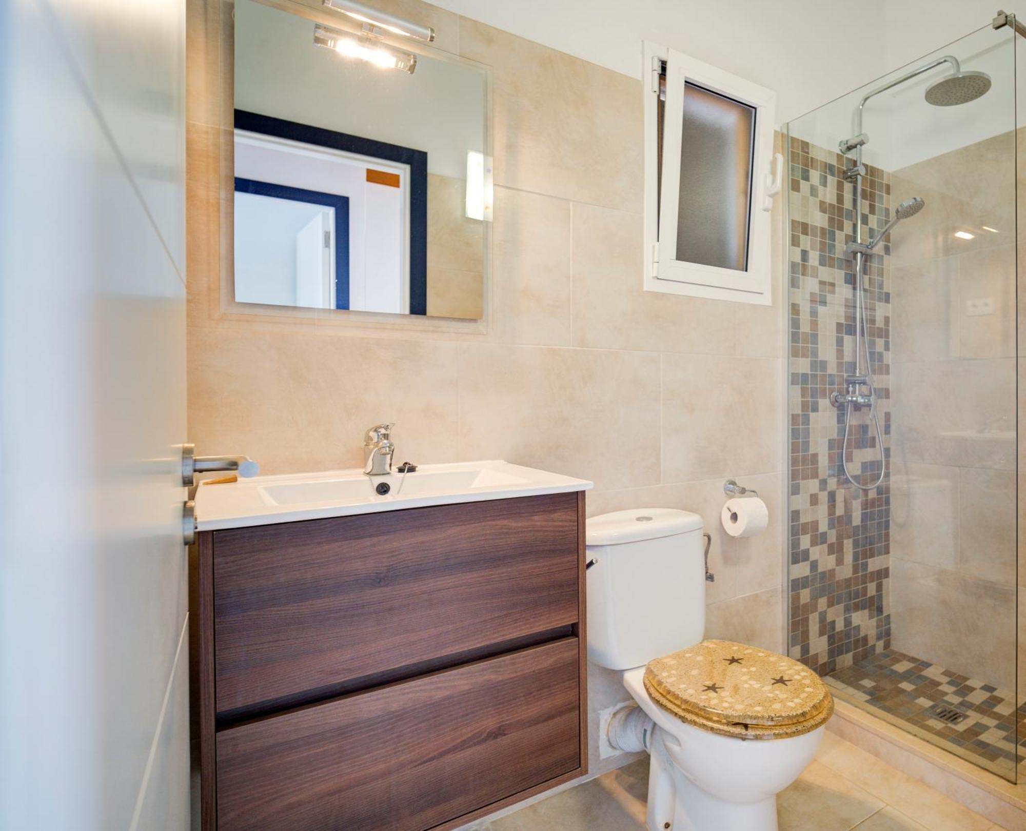 Apartamento Vista Faro-apartamento Con Balcon Que Mira Al Mar *