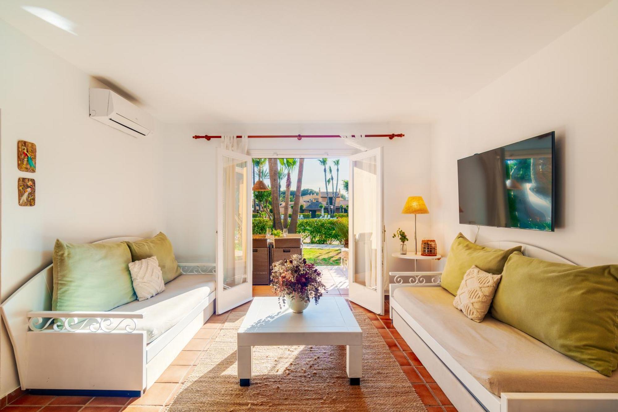Precioso Apartamento-bungalow Con Piscina En La Playa *