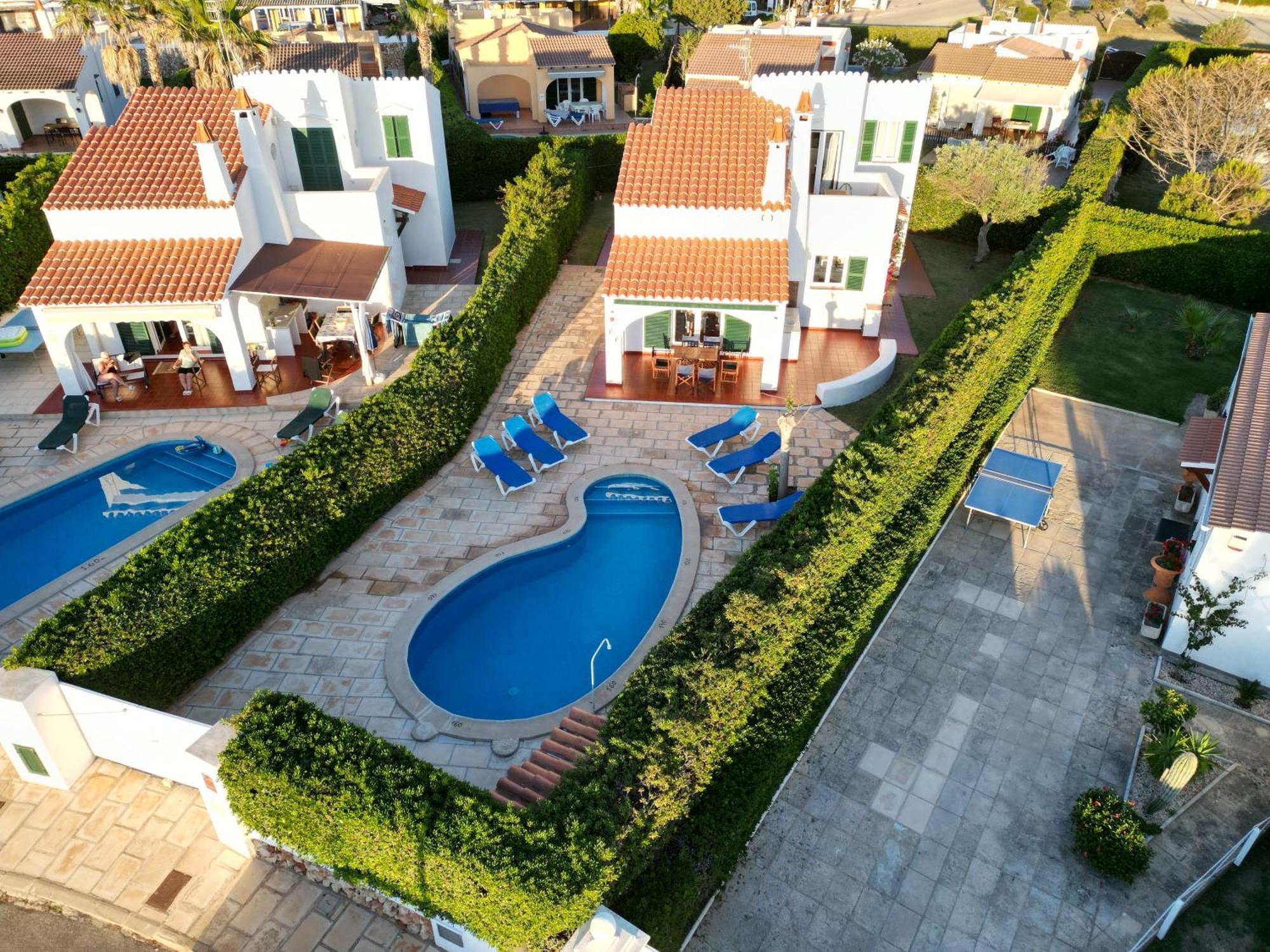 Menorcan Villa, Seaviews, Private Pool & Lush Yard Villa