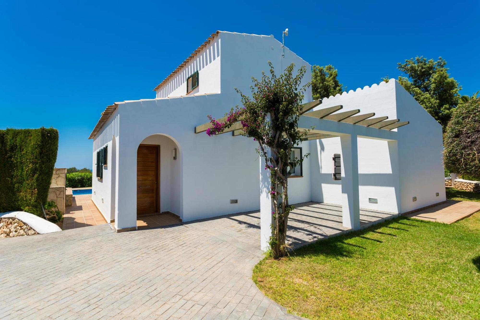Villa Finesse By Menorcarentals Son Bou