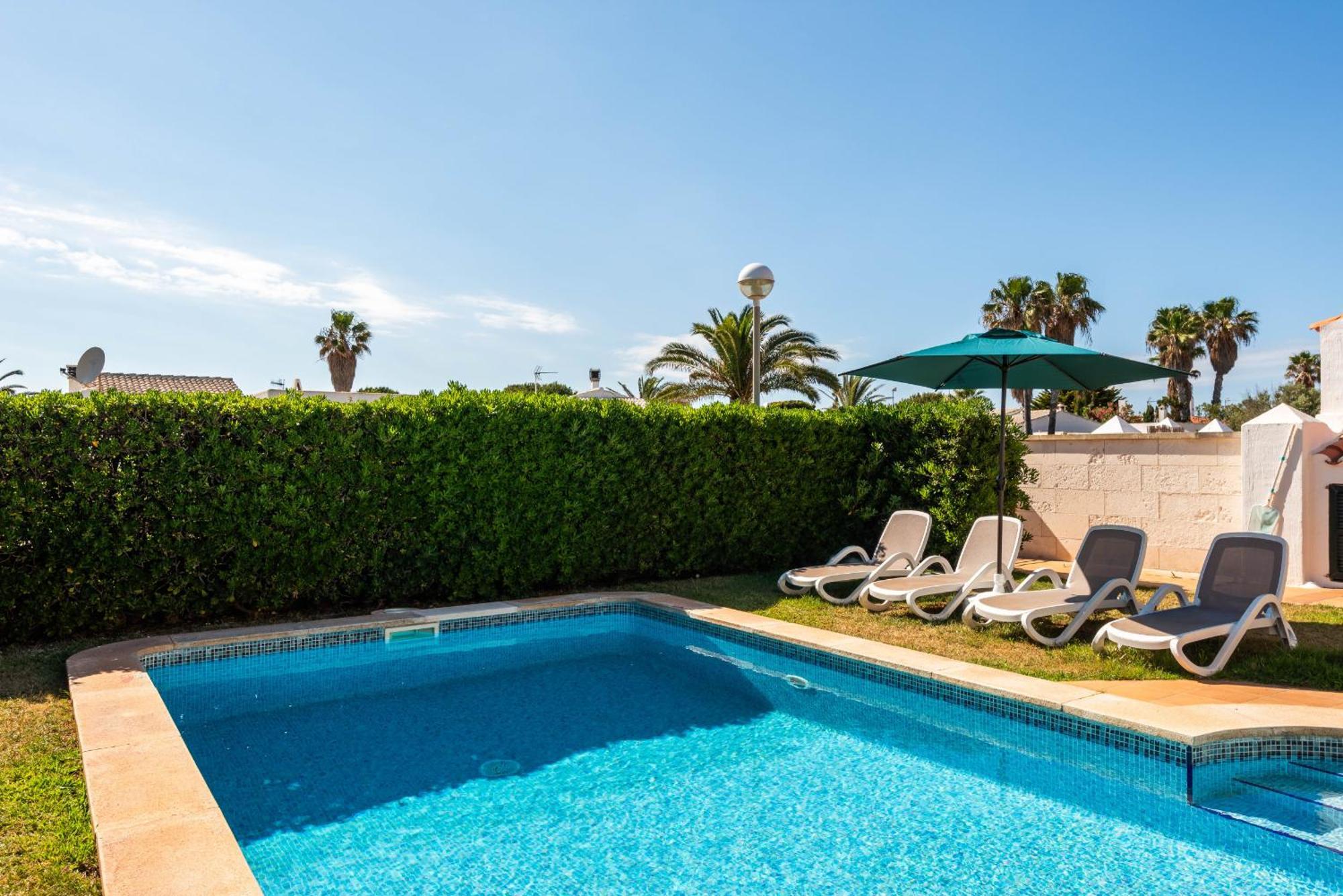 Villa Begonias Cala'N Bosch (Menorca)