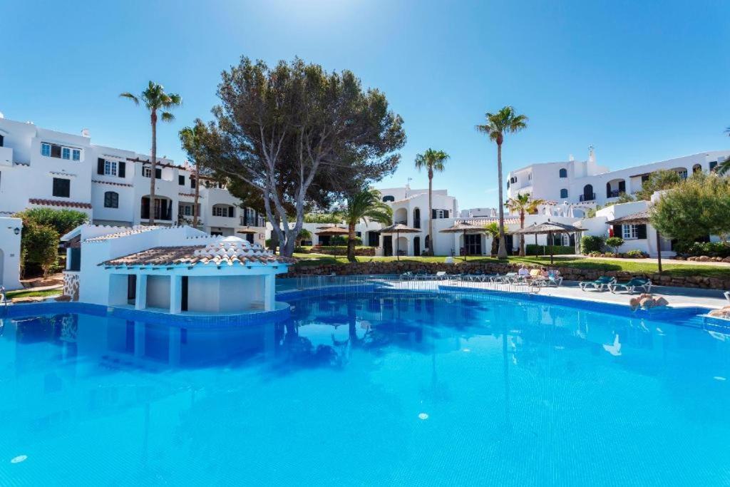 Fergus Club Carema Splash 4*