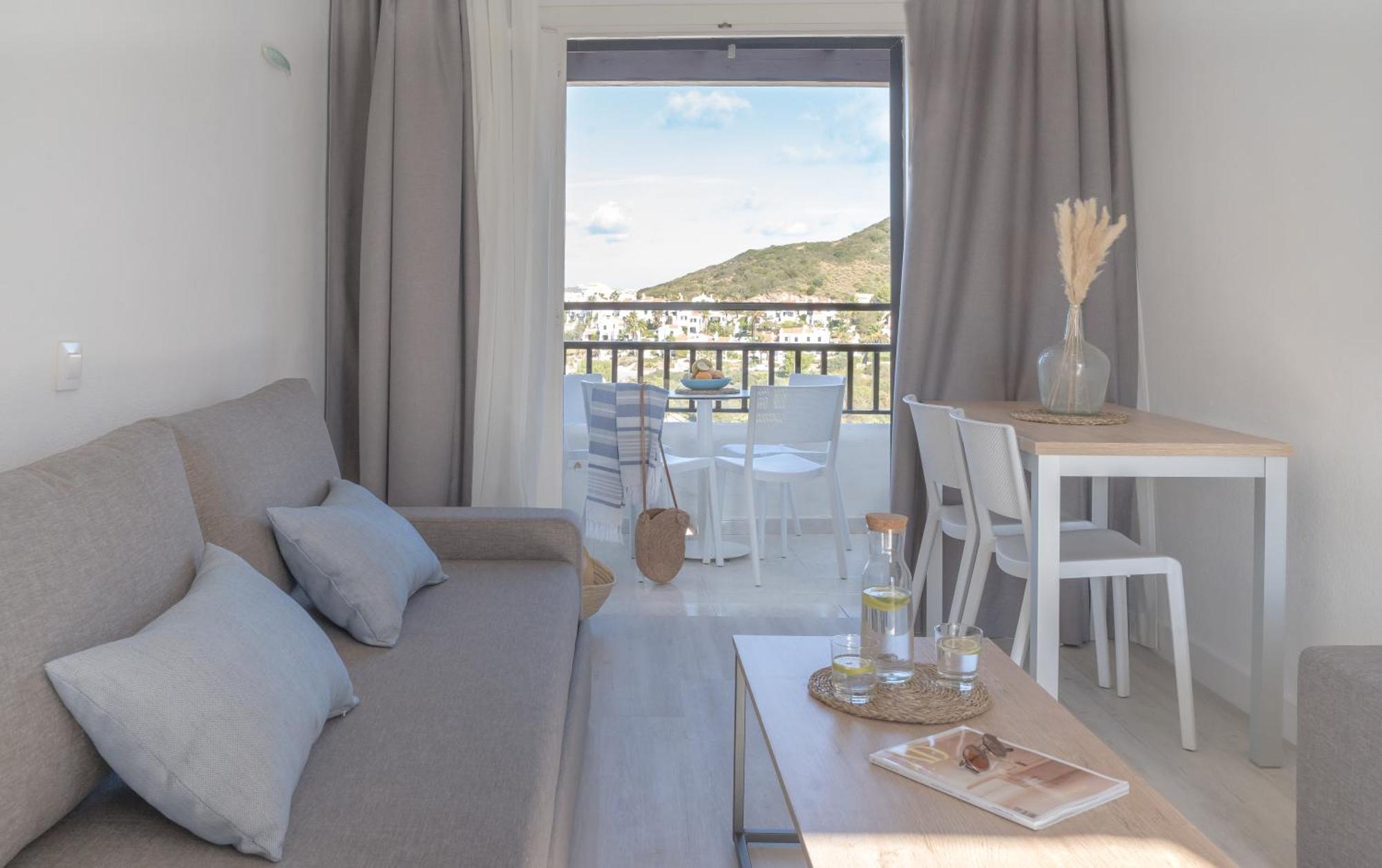 Fergus Club Carema Splash Aparthotel
