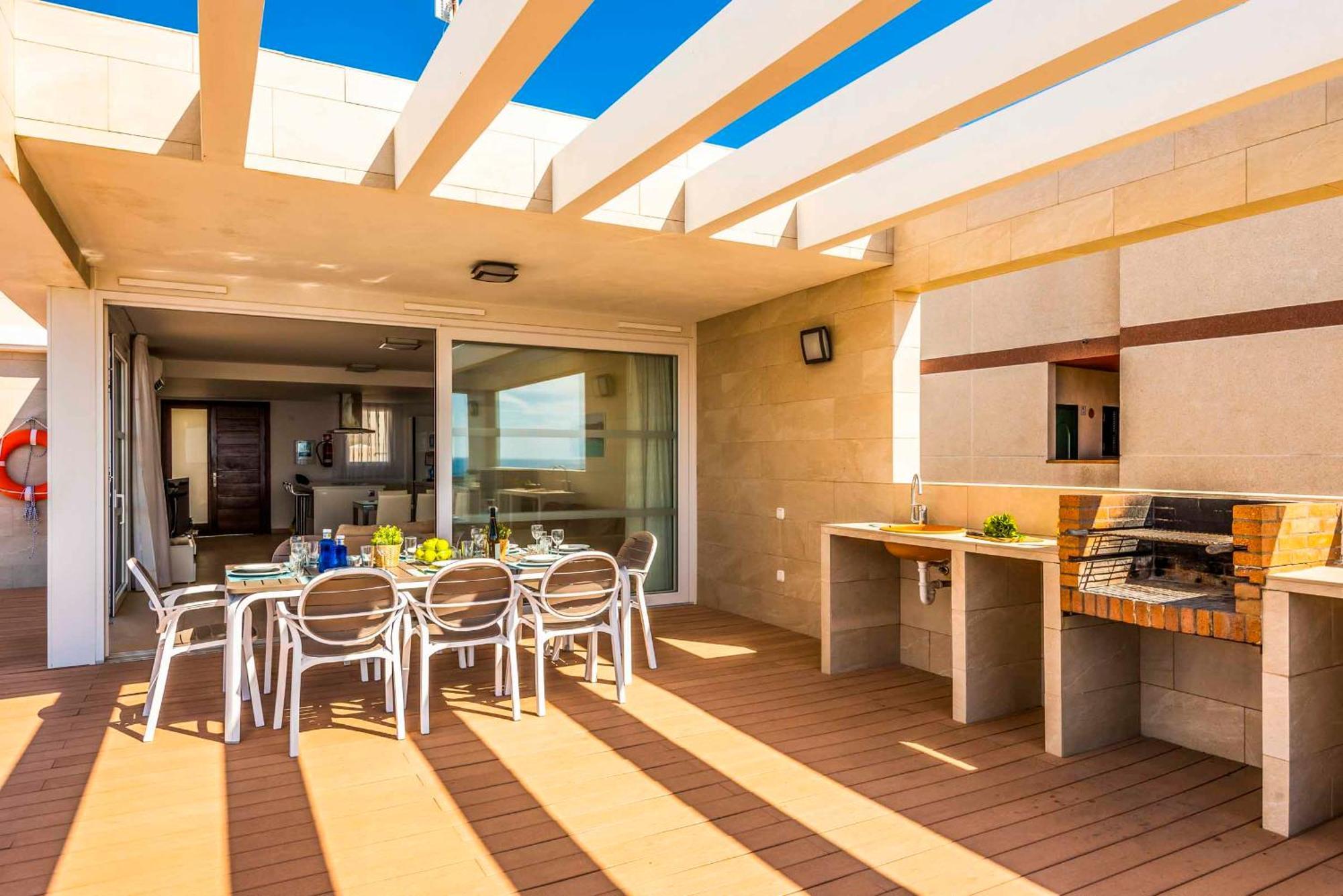 Esmeralda Sol Villa *