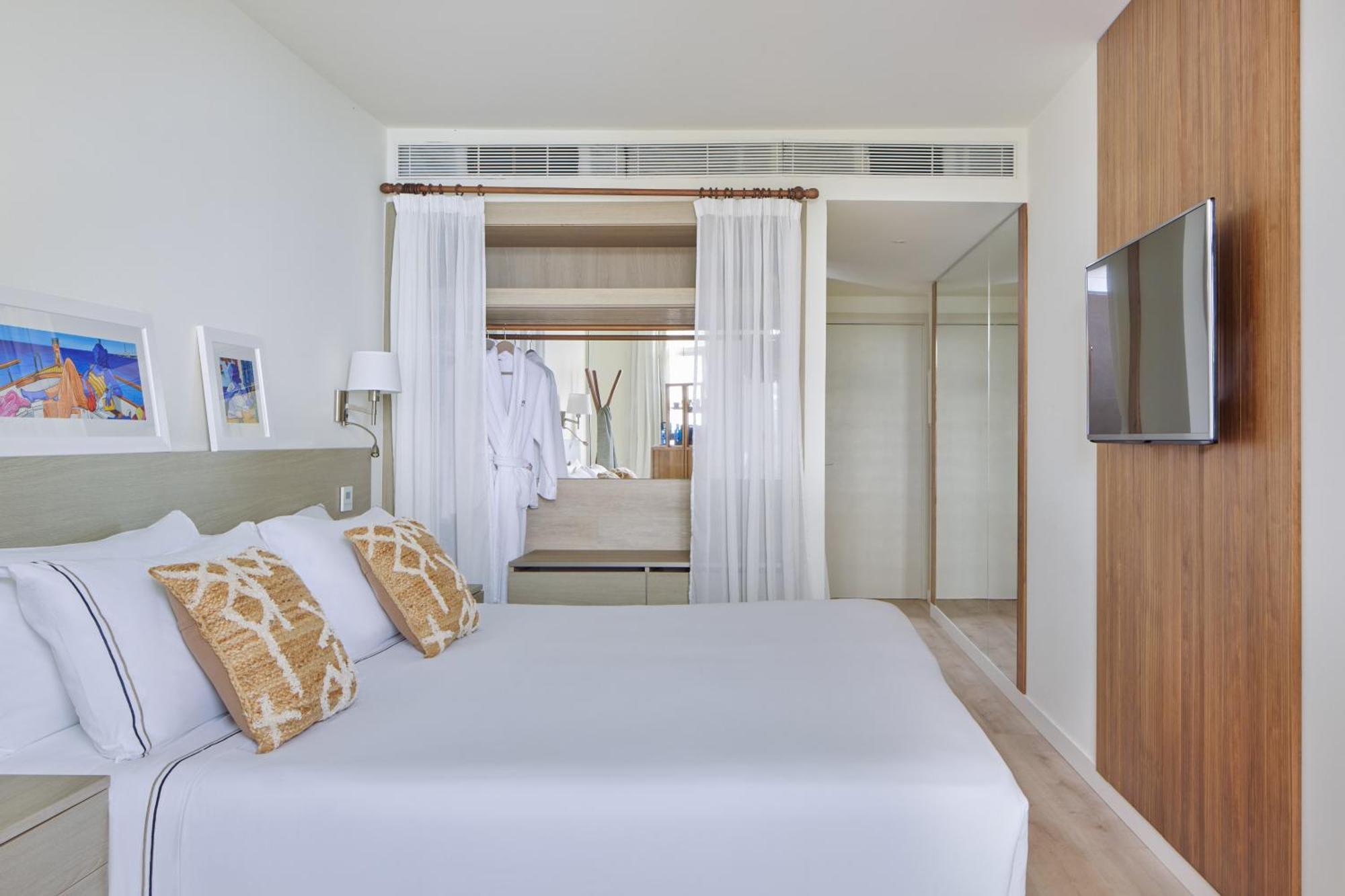 Hotel Meliá Cala Galdana 5*