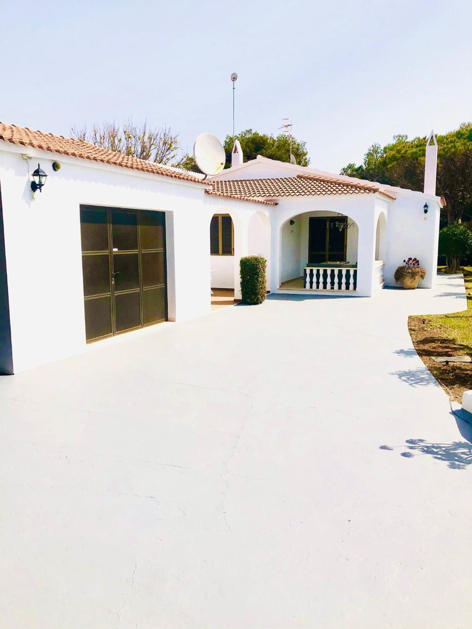 Villa Leon 3 Bedroom Villa, Cap Dartrutx Cala'N Bosch (Menorca)