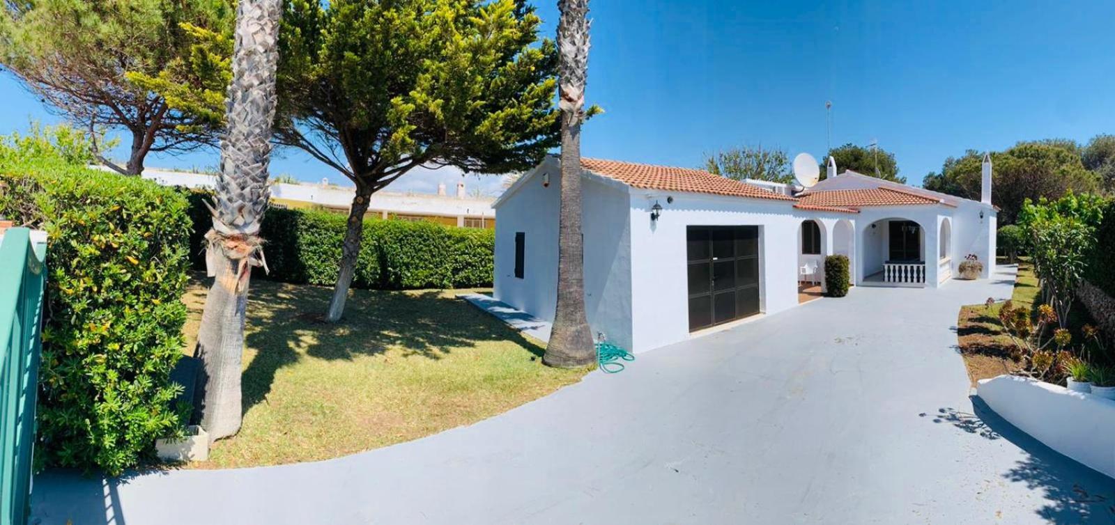 Leon 3 Bedroom Villa, Cap Dartrutx Villa *