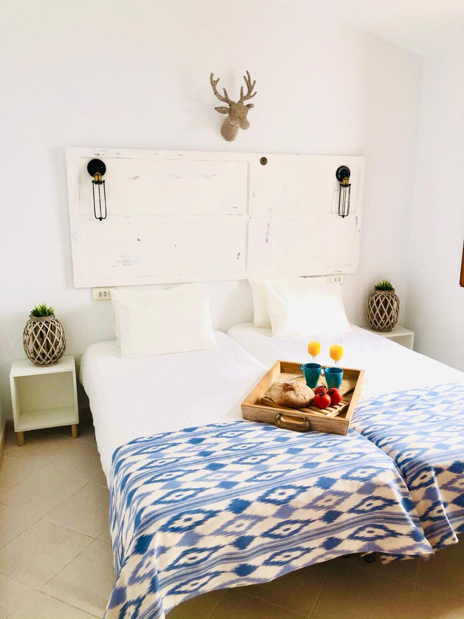 Leon 3 Bedroom Villa, Cap Dartrutx Villa