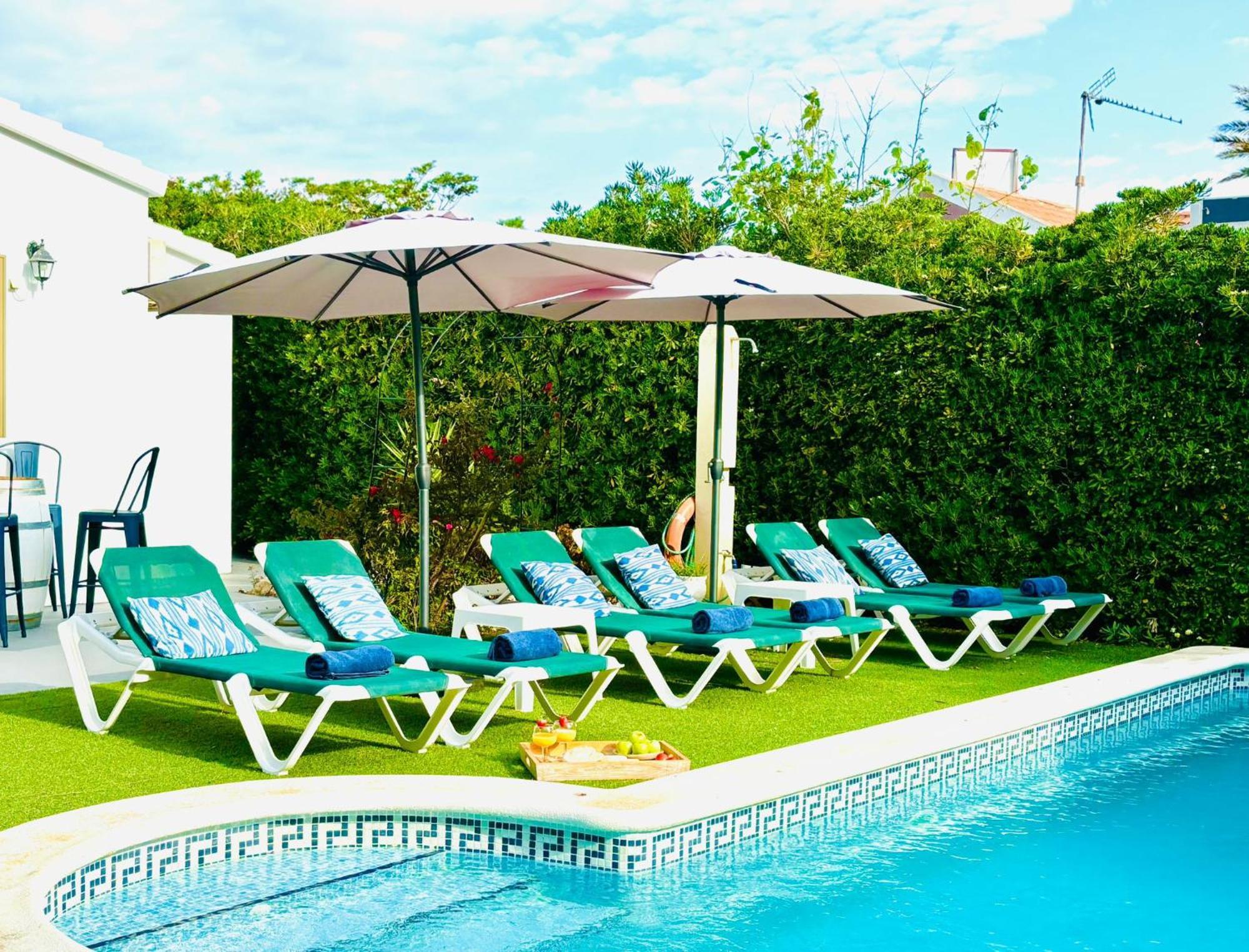 Leon 3 Bedroom Villa, Cap Dartrutx *