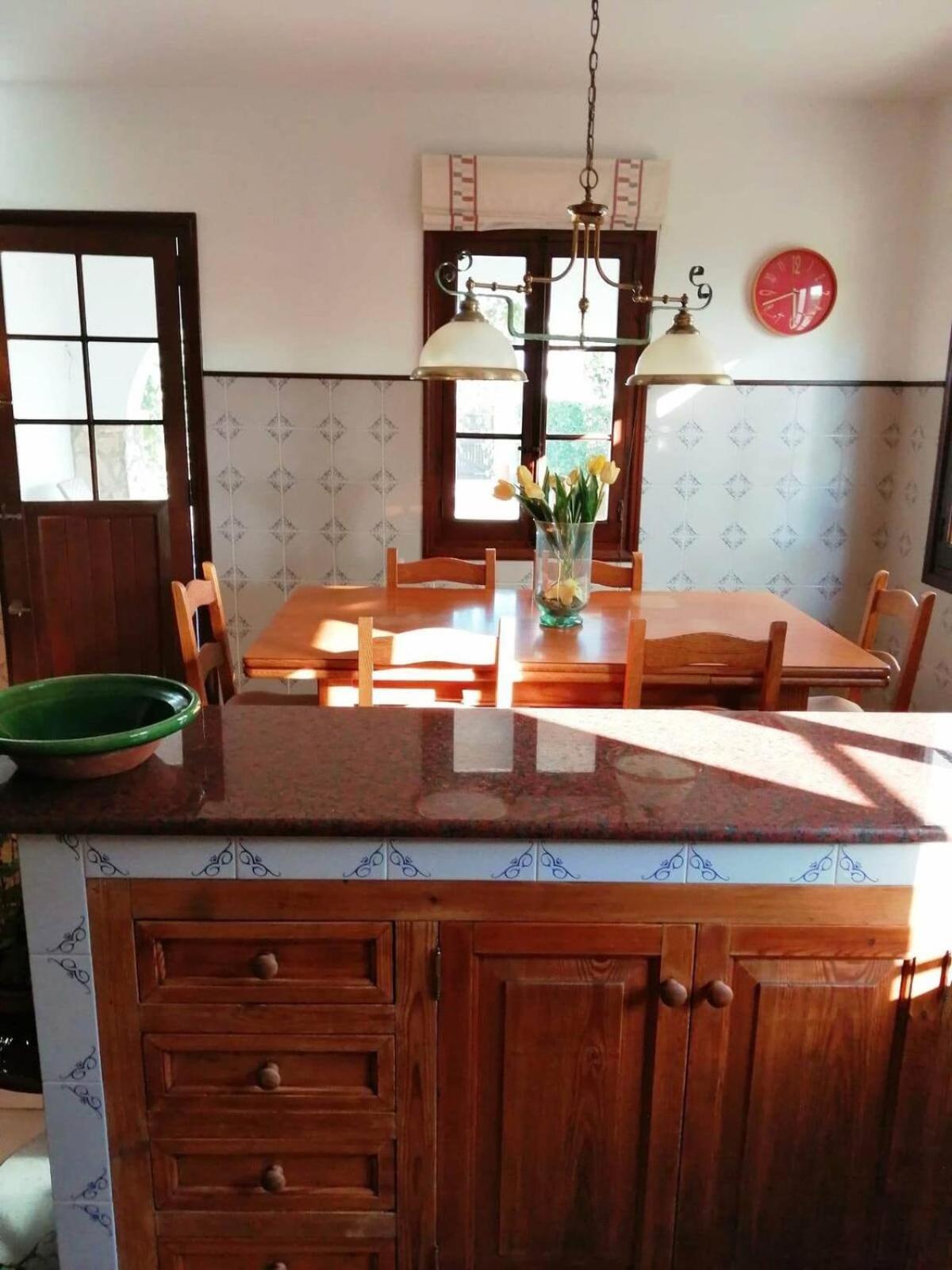 Privada Con Piscina Y Jardin A 200 Metros De La Playa Сasa de vacaciones *