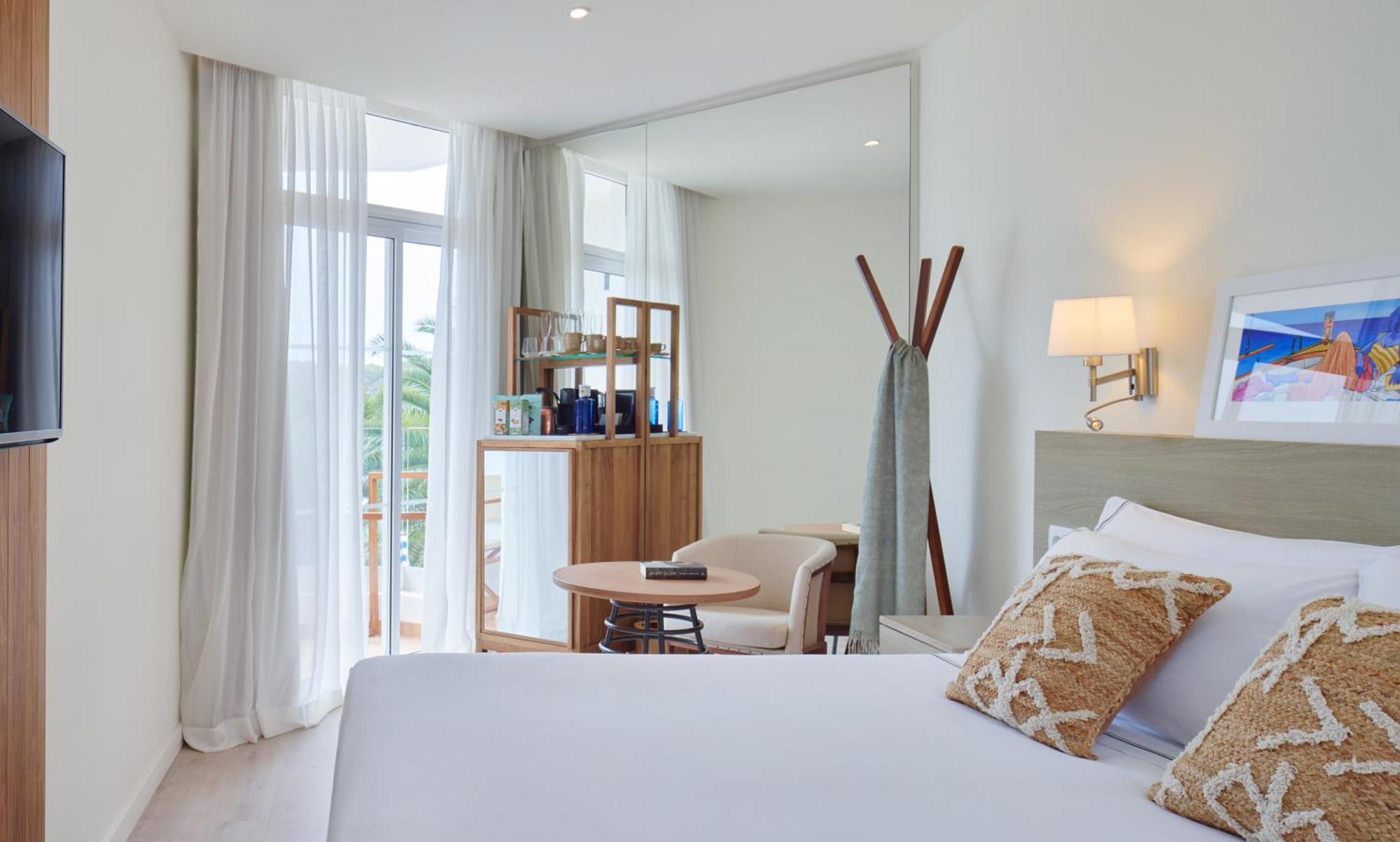 Meliá Cala Galdana Hotel 5*