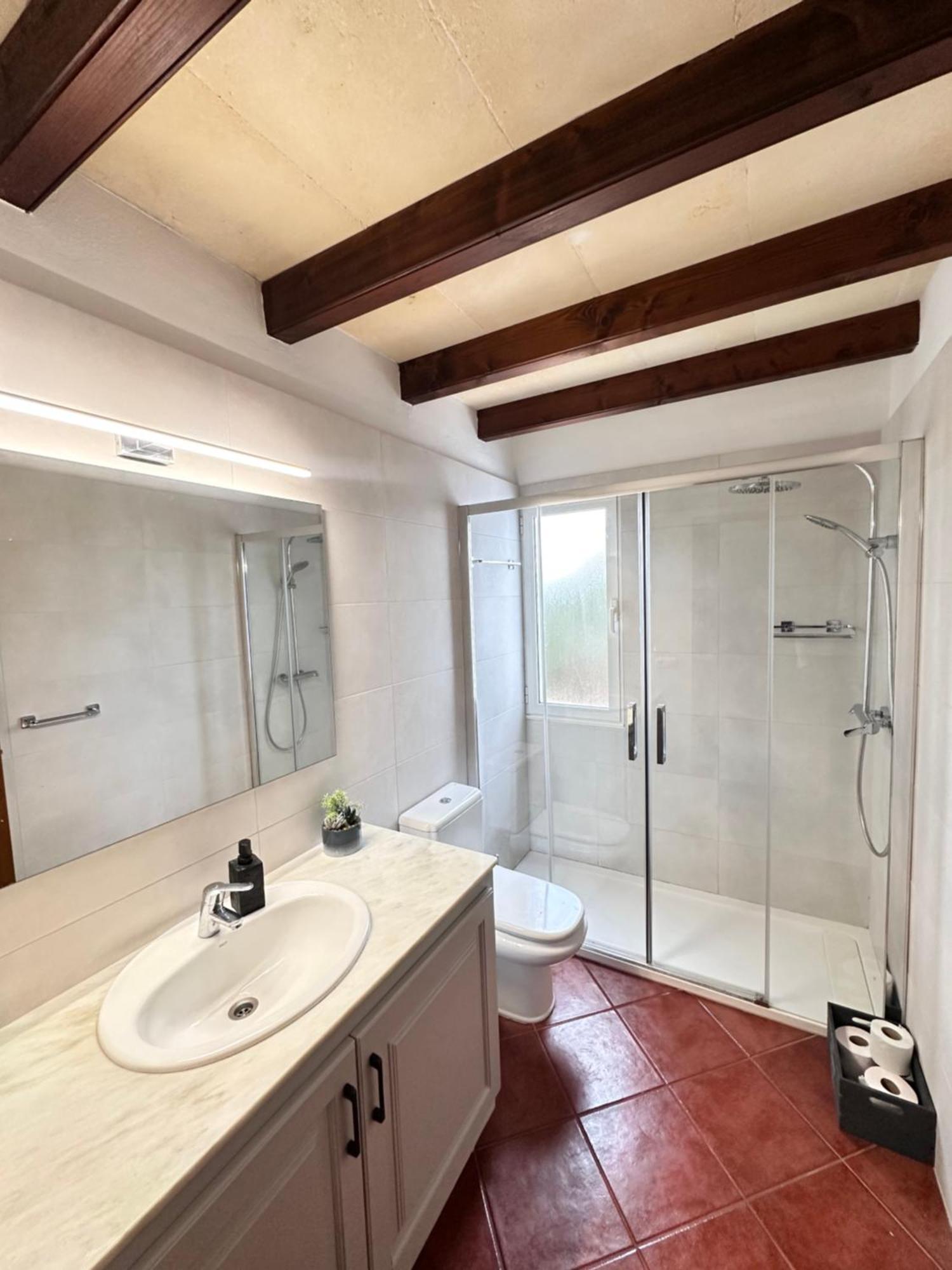 Villa Menorcan Villa, Seaviews, Private Pool & Lush Yard Cala'N Bosch (Menorca)
