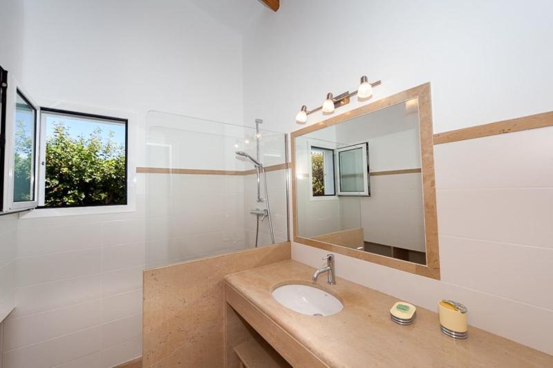 Ficula Vell Beachfront With Private Pool