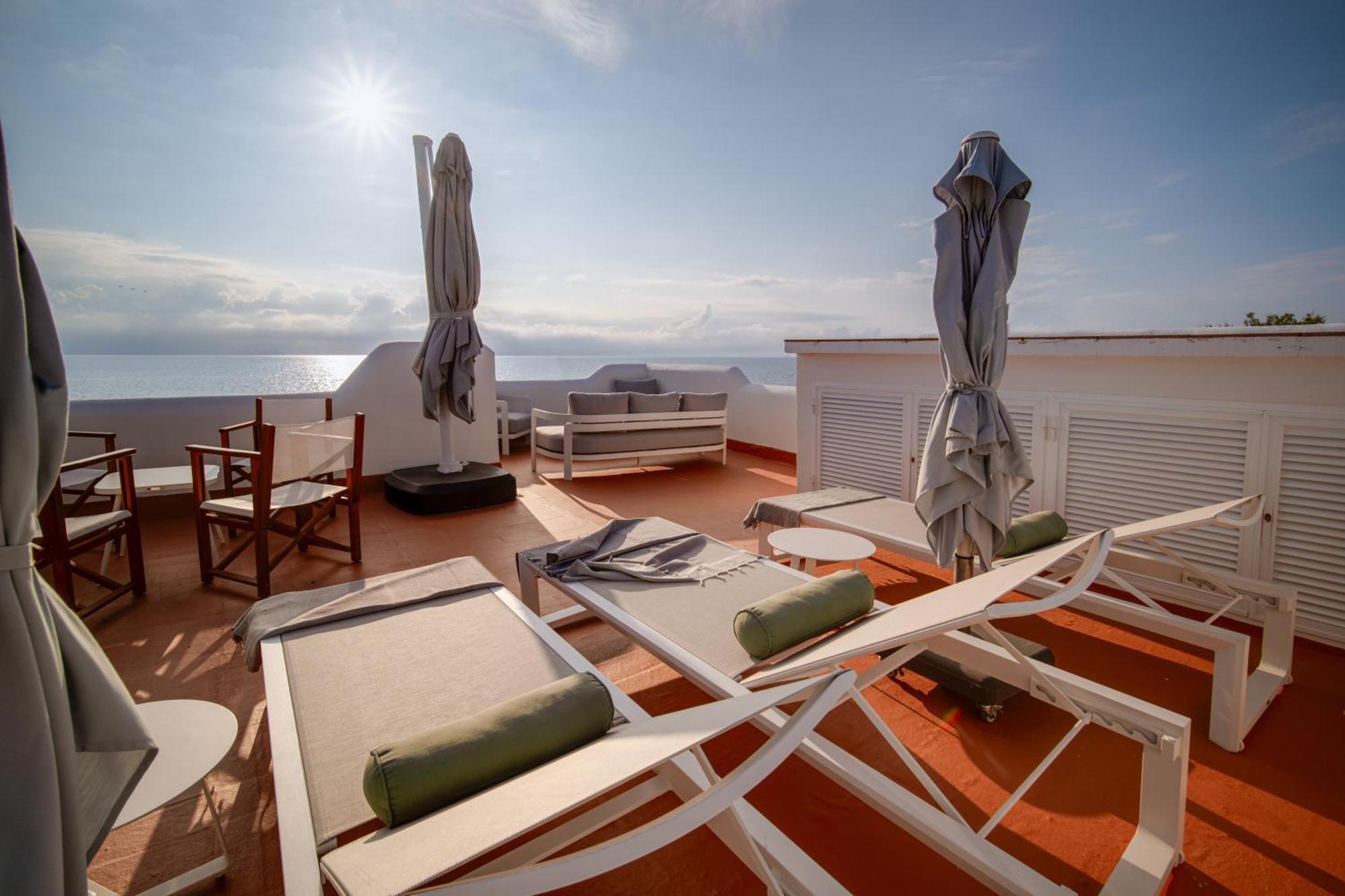 Peix - Relax Y Atardeceres Unicos Junto Al Mar * Cala'N Bosch (Menorca)