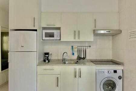 Bajo Con Jardín Y Piscina - Forcat. Apartamento *