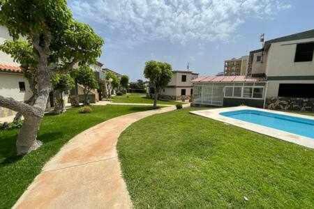 Apartamento Bajo Con Jardín Y Piscina - Forcat.