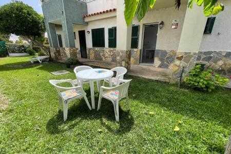 Apartamento Bajo Con Jardín Y Piscina - Forcat. *