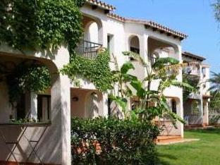 Son Bou Apartments *