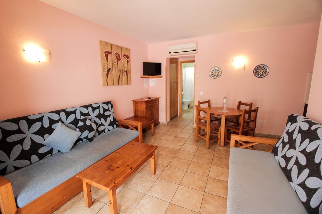 Apartamento Galdana Gardens