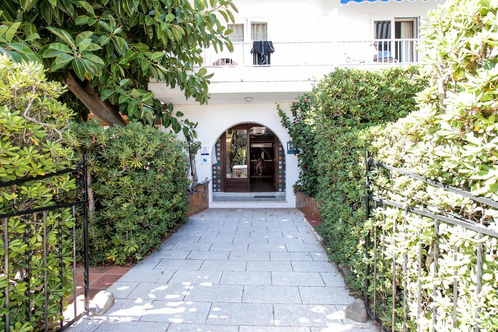 Guest house Port Fornells (adults Only) 2*