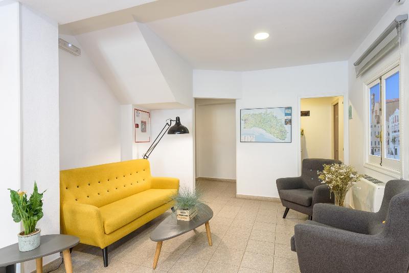 Jume - Urban Guest house 2*