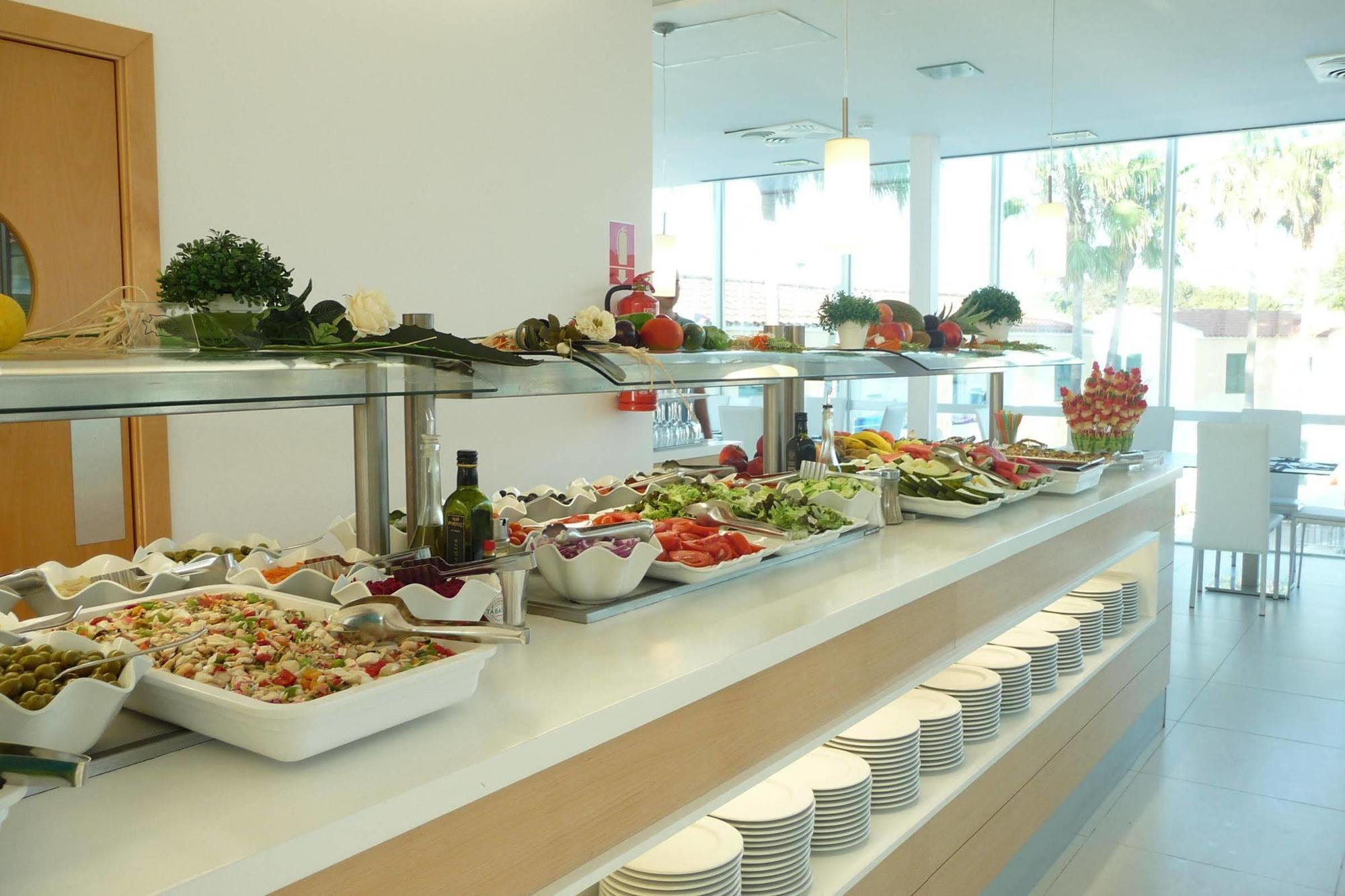 Cales De Ponent Aparthotel 2*
