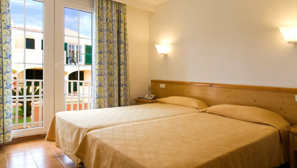 Apartahotel Globales Binimar Cala'N Blanes (Menorca)