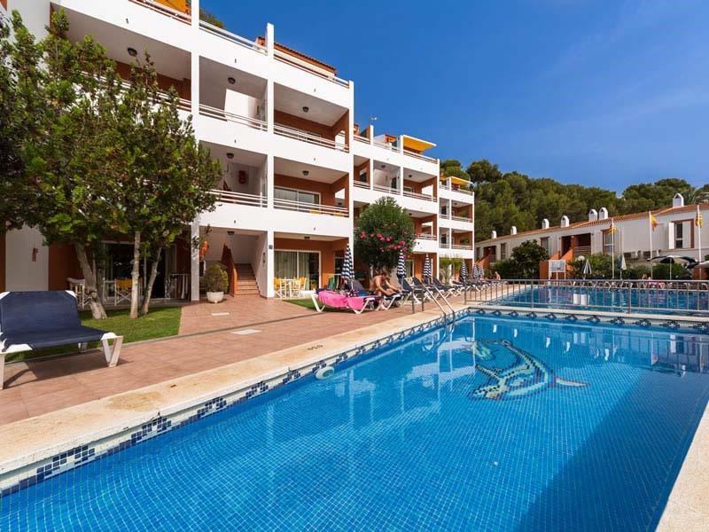 Galdana Gardens Cala Galdana (Menorca)