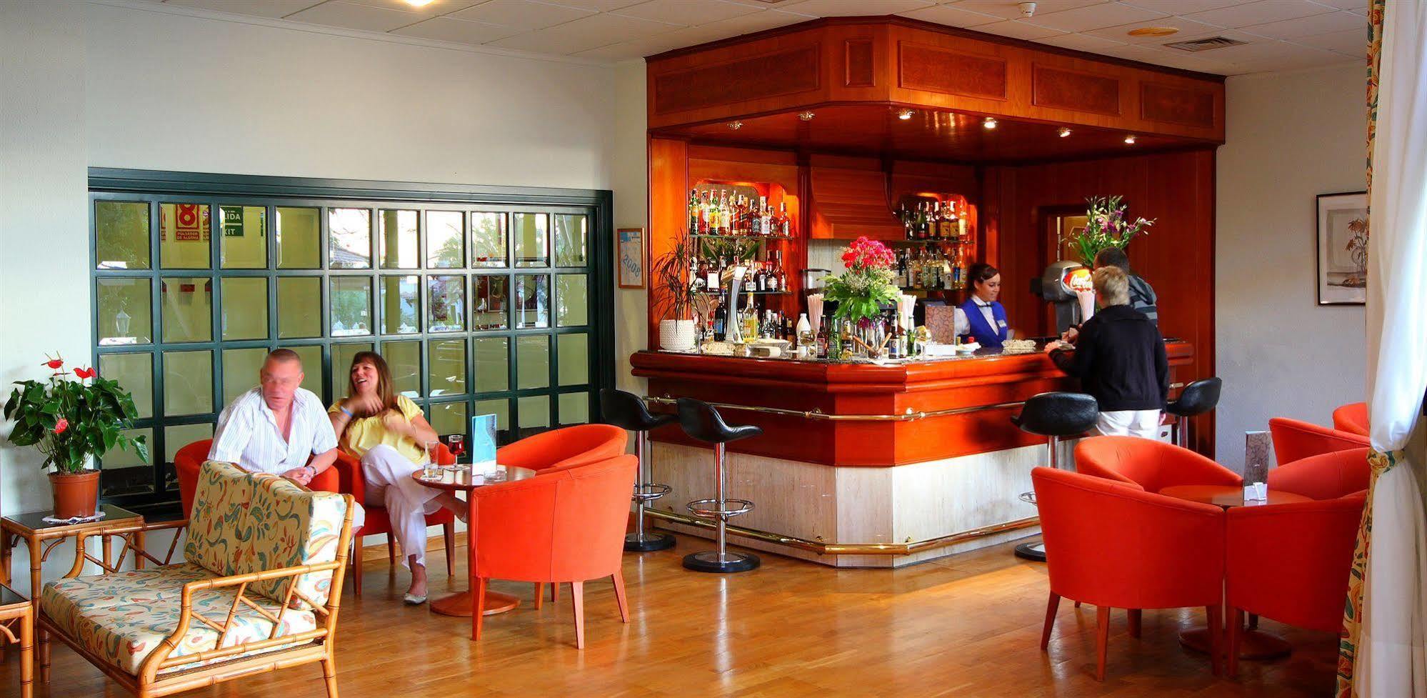Son Bou Apartments Apartment *