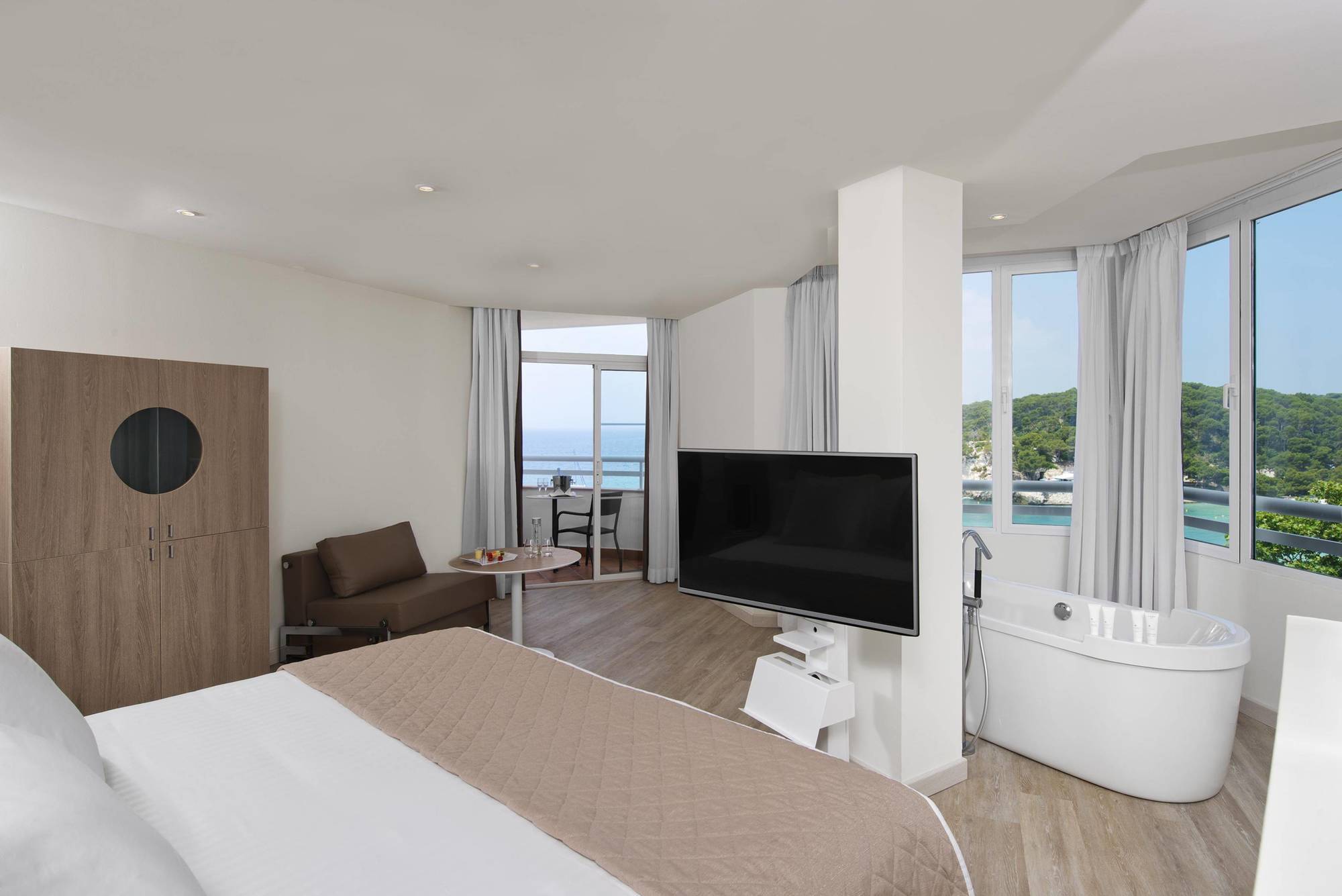 Melia Gavilanes Hotel 4*
