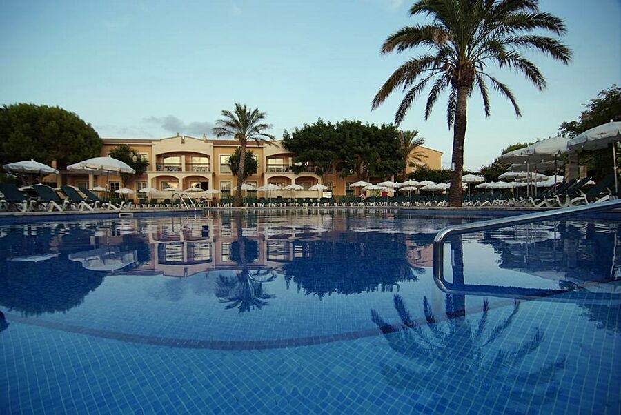 Apartahotel Zafiro Menorca 4*