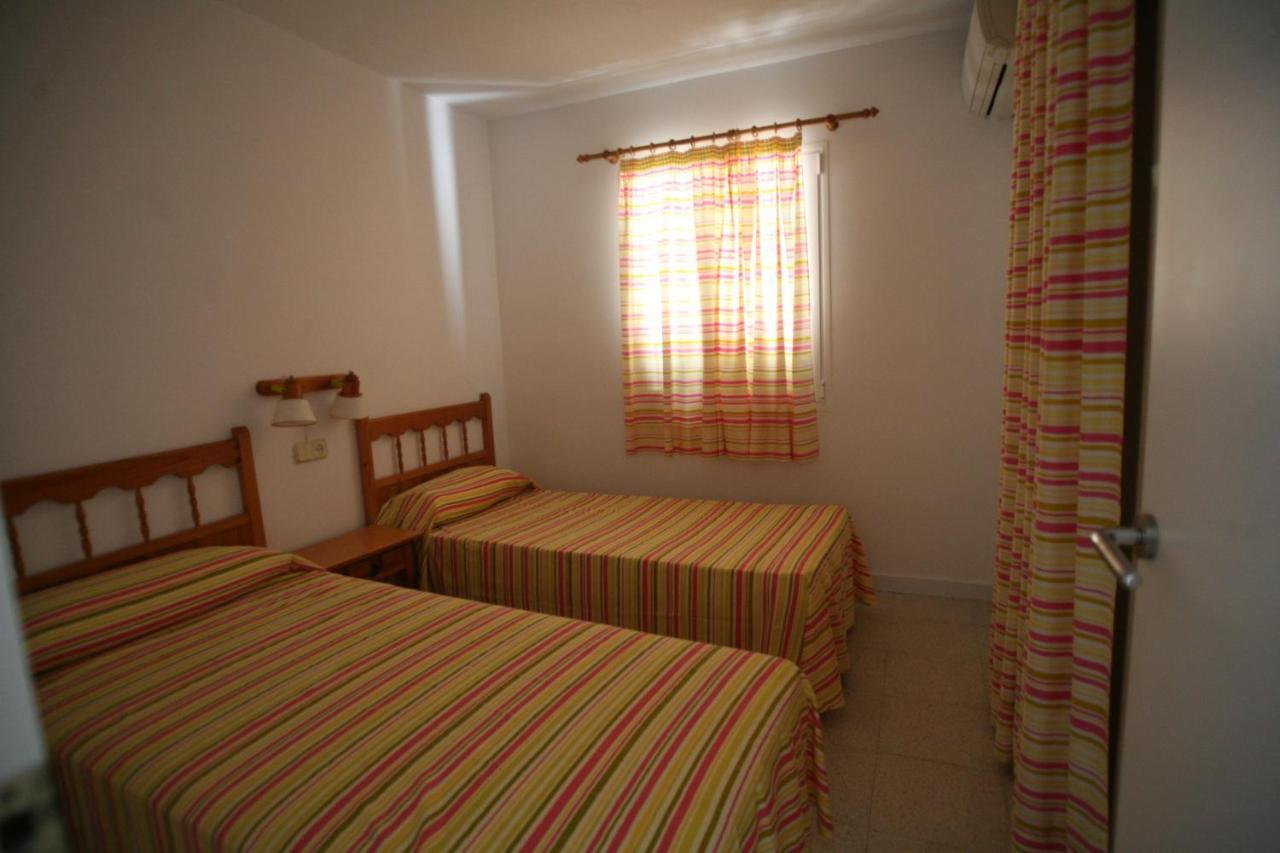 Victor Villa *
