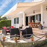 VILLA JARAMA Elegante chalet moderno cerca de la playa