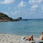 TRANQUILO APARTAMENTO con preciosa cala en la puerta