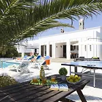 Villa Solana by Villa Plus
