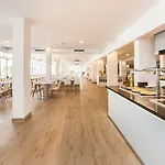 Apartamentos Globales Lord Nelson