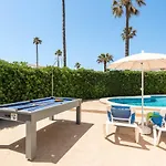 Villa Mencia by Villa Plus