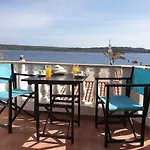F76. Vistas al mar en Fornells!