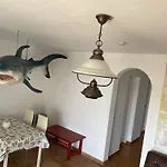 La Casa Del Tiburon